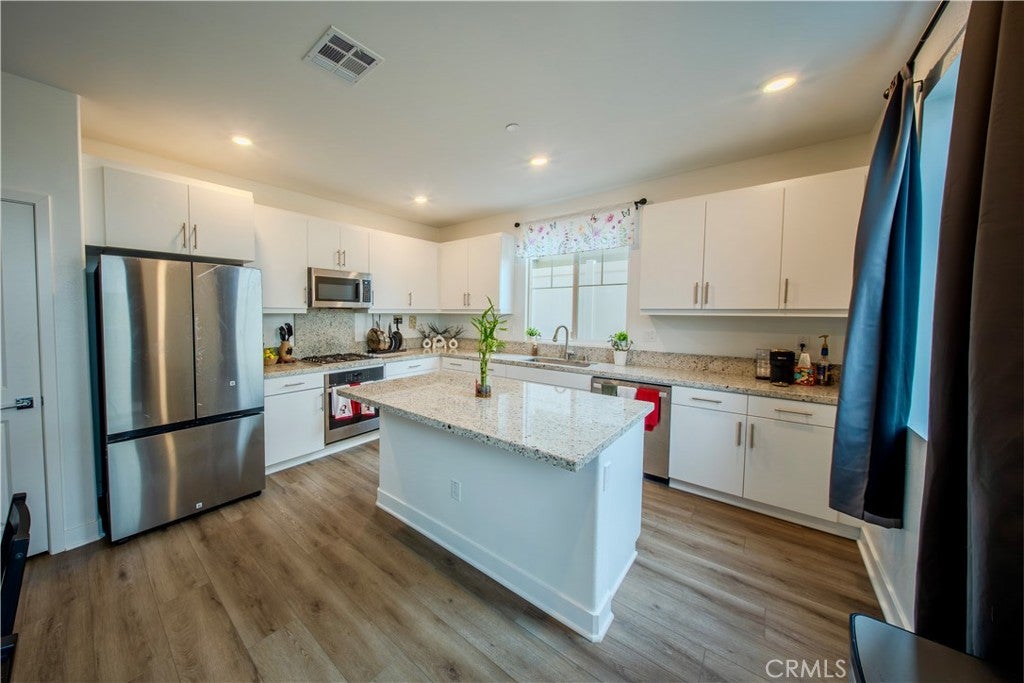 364 Castaic Way