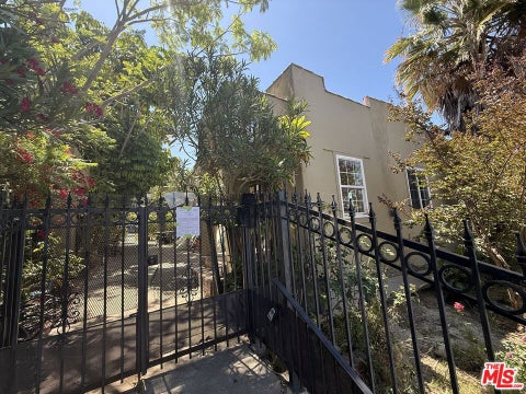 Photo of 324 Douglas Street, Los Angeles, CA 90026 (MLS # 26847011)