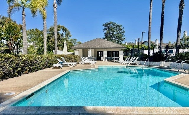 107 Harbor Woods, Newport Beach CA 92660 - Photo 14