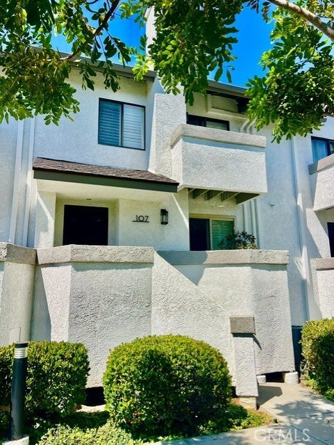 107 Harbor Woods