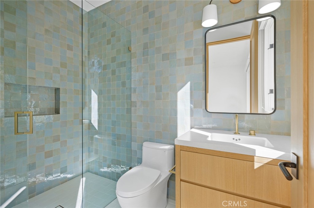 Cameo Highlands (CAMH) - Residential Lease