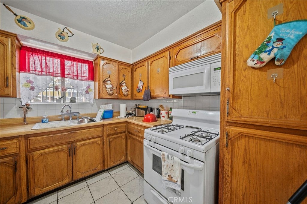 1875 W Slauson Avenue
