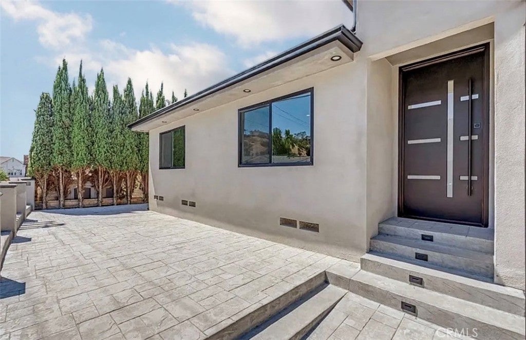 8369 Vine Valley
