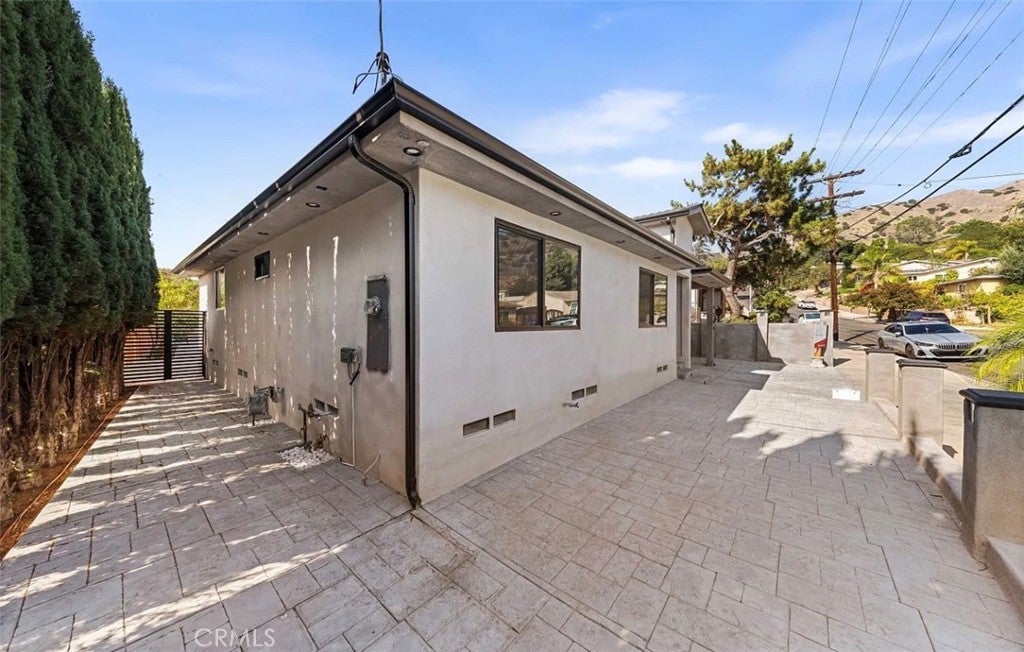 8369 Vine Valley