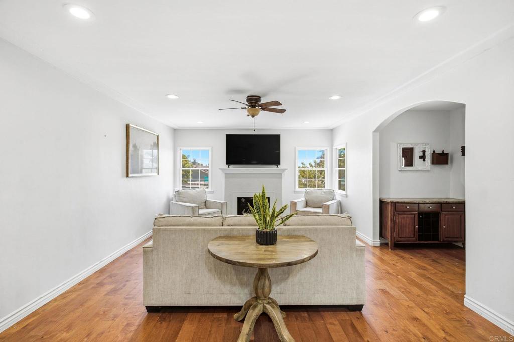 943 Park Hill Drive, Escondido CA 92025