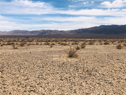 Photo of 5 Montgomery Drive, 29 Palms, CA 92277 (MLS # JT26030281)