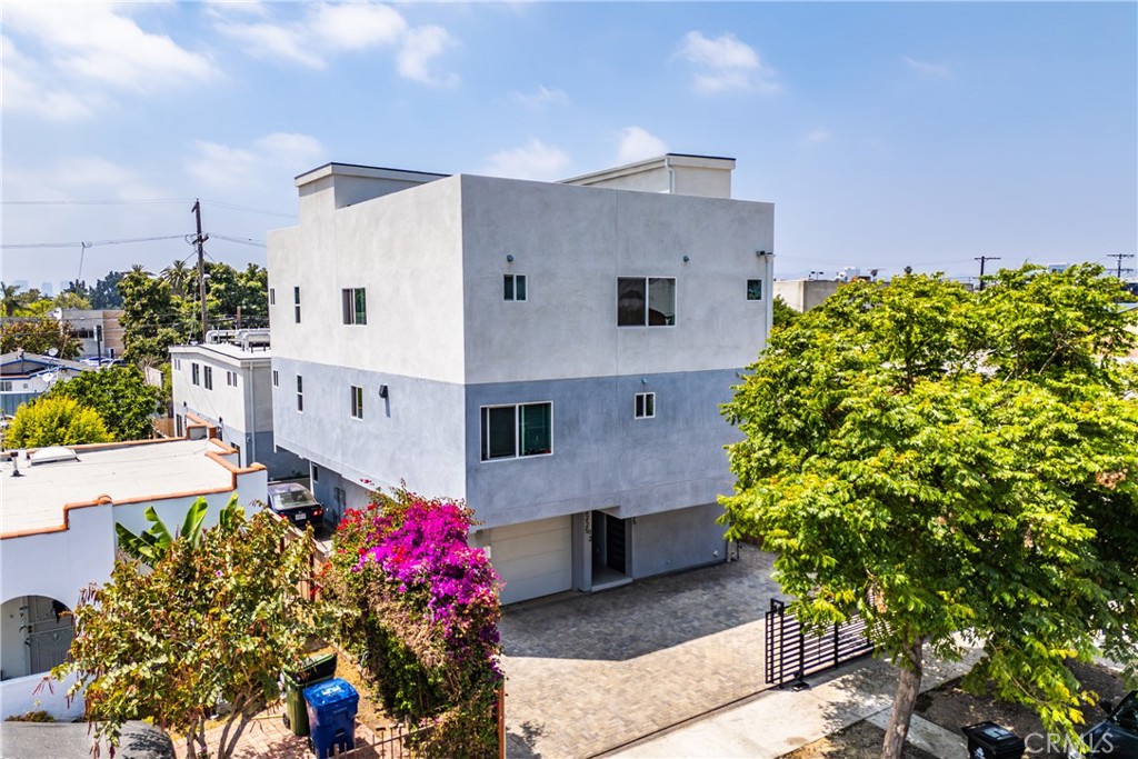 2223 S Highland Avenue