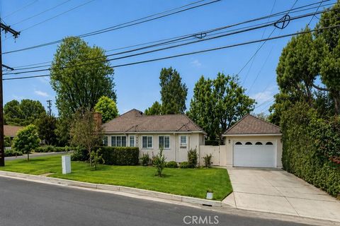 Photo of 2080 Robin, San Marino, CA 91108 (MLS # DW26089976)