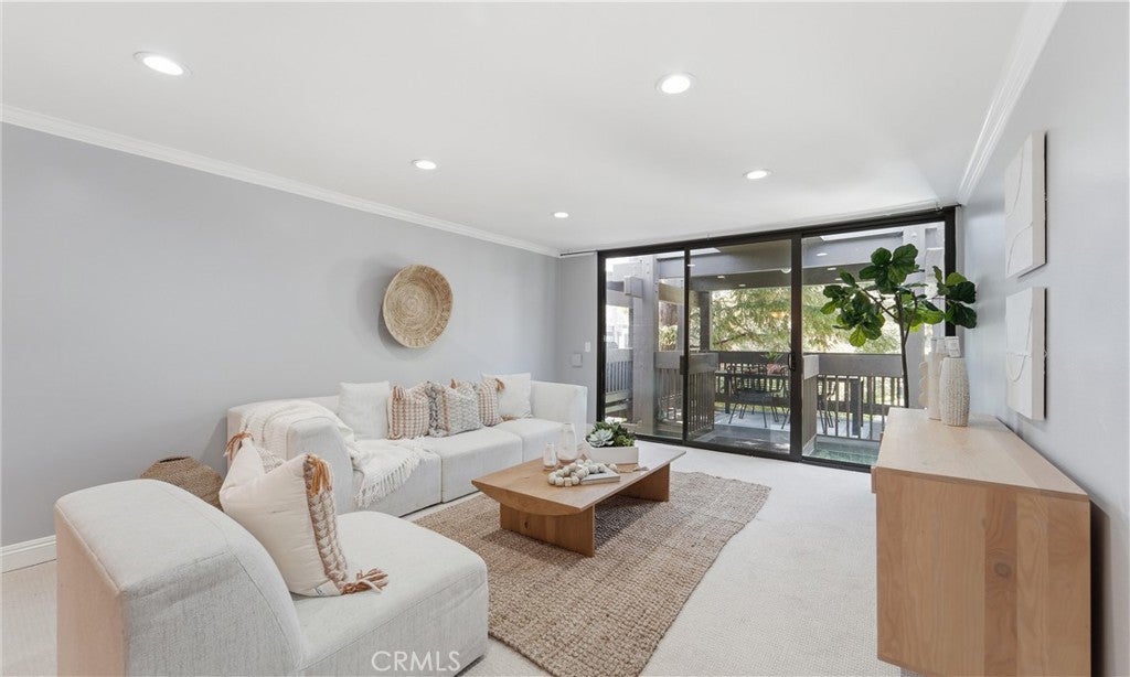 7740 Redlands Street G3086