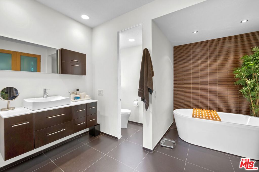 Indian Canyons - Residential