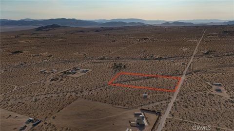 Photo of 766 Quail Bush Road, Landers, CA 92285 (MLS # HD25153068) Photo of 766 Quail Bush Road, Landers, CA 92285 (MLS # HD25153068)