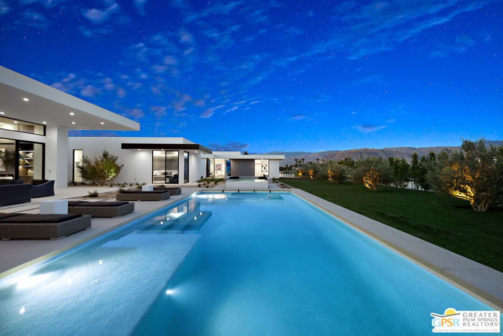 3 Wren Court