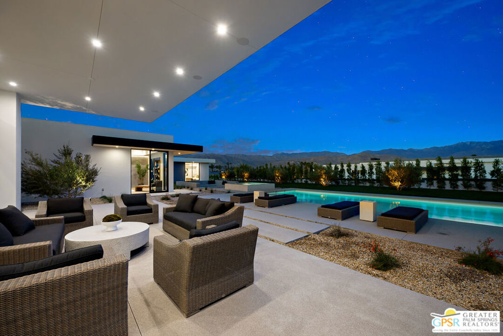 3 Wren Court