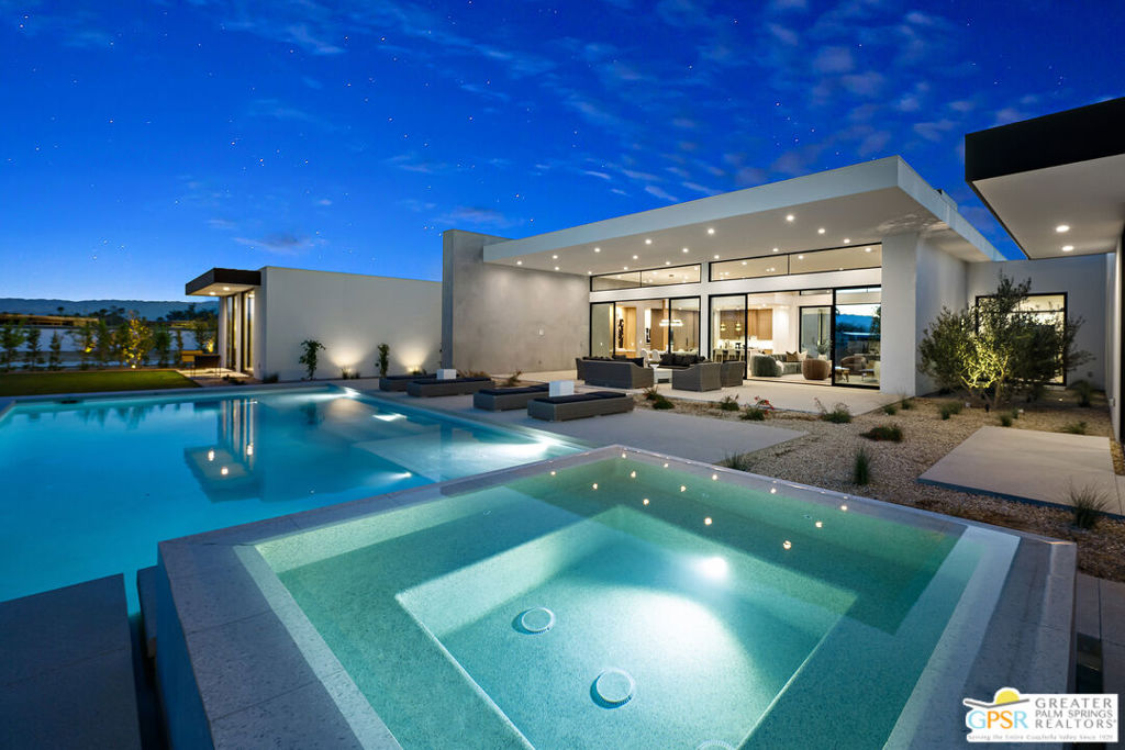 3 Wren Court