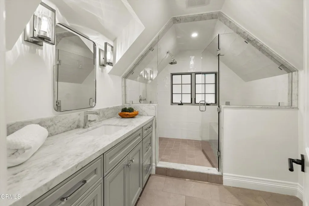 Montecito, California 93108, United States, 4 Bedrooms Bedrooms, ,4 BathroomsBathrooms,Residential,Active,247476