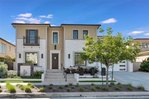 19858 Longhorn Drive Chatsworth CA 91311