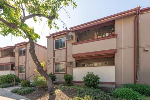5472 Adobe Falls Rd 2 San Diego CA 92120