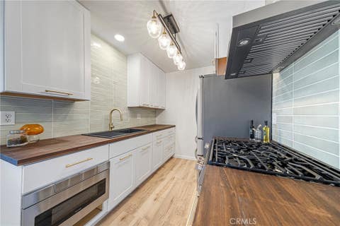 Photo of 660 S Glassell Street #54, Orange, CA 92866 (MLS # CV26182591)