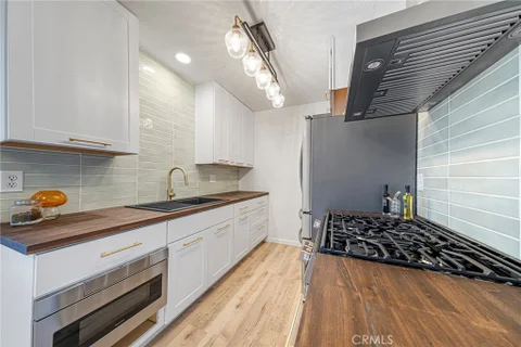660 S Glassell Street Unit 54, Orange, CA 92866 - MLS#: CV26182591