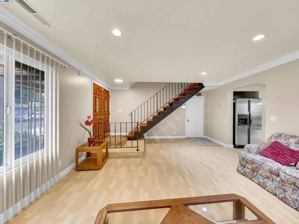 ALVARADO - Residential