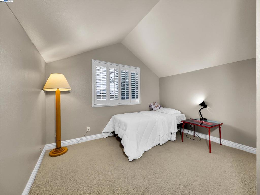 ALVARADO - Residential