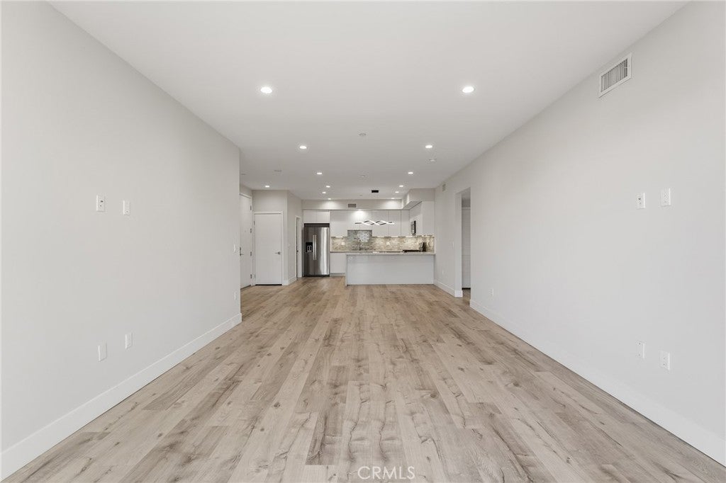 5820 La Mirada Avenue 402