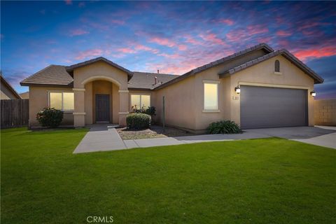 Photo of 10825 Coronado Pointe Dr, Bakersfield, CA 93311 (MLS # SR26076636)