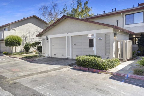 Photo of 1396 Pinehurst Square, San Jose, CA 95117 (MLS # ML82056673)