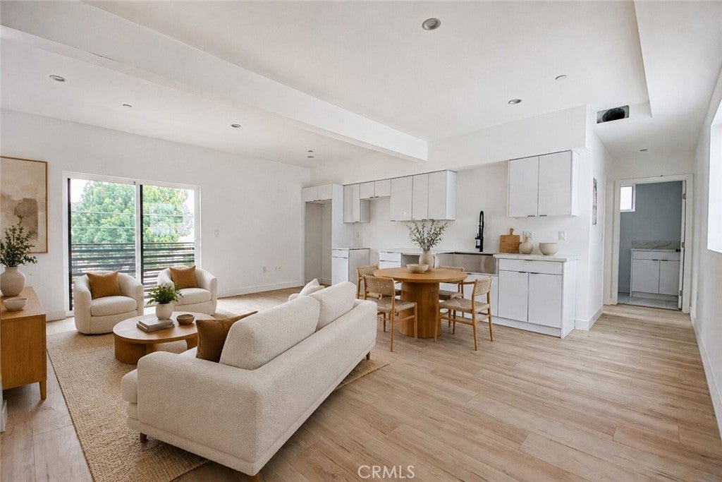 6461 Woodley