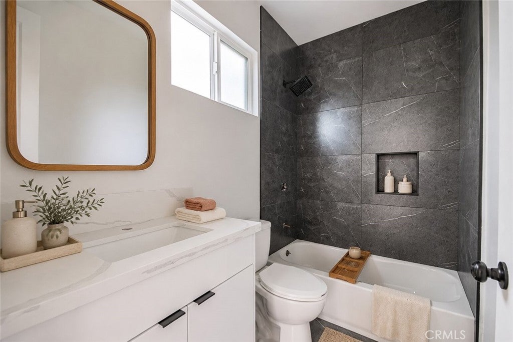 6461 Woodley