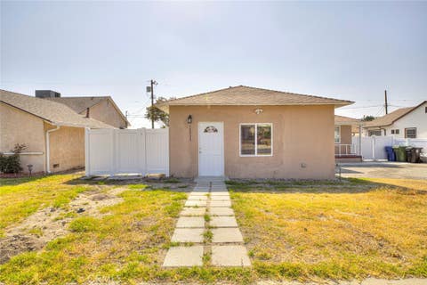 Photo of 10933 Nassau Avenue, Sunland, CA 91040 (MLS # GD26175652)