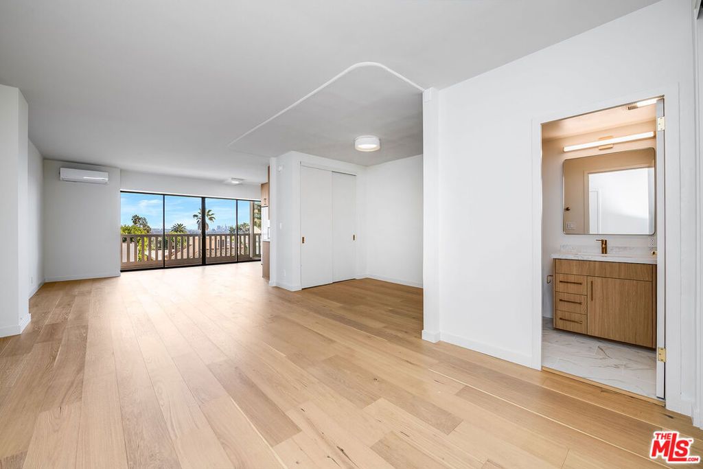 Photo of 999 N Doheny Drive #306, West Hollywood, CA 90069 (MLS # 26639603)