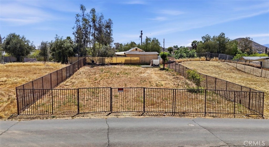 1 Lodge Dr
