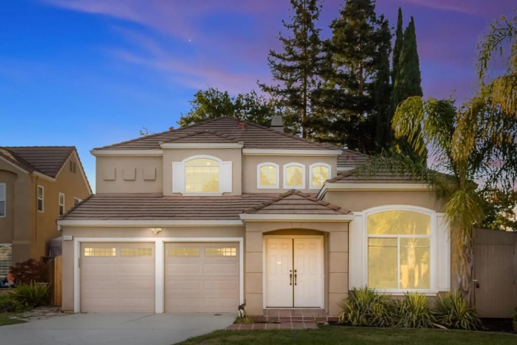 Photo of 4593 Fallstone Court, San Jose, CA 95124 (MLS # ML82024907)