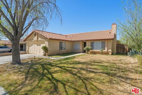 Photo of 43907 San Francisco Avenue, Lancaster, CA 93535 (MLS # 26669537)