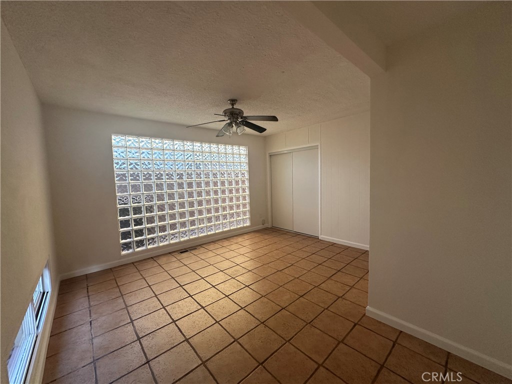 3241 Santa Ana