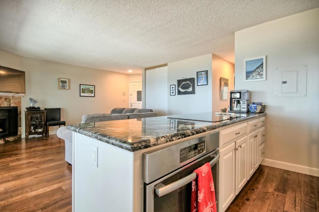 825 Balboa Avenue 205