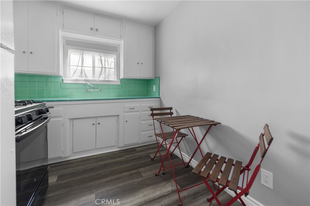 Walk to Beach - Residential Lease