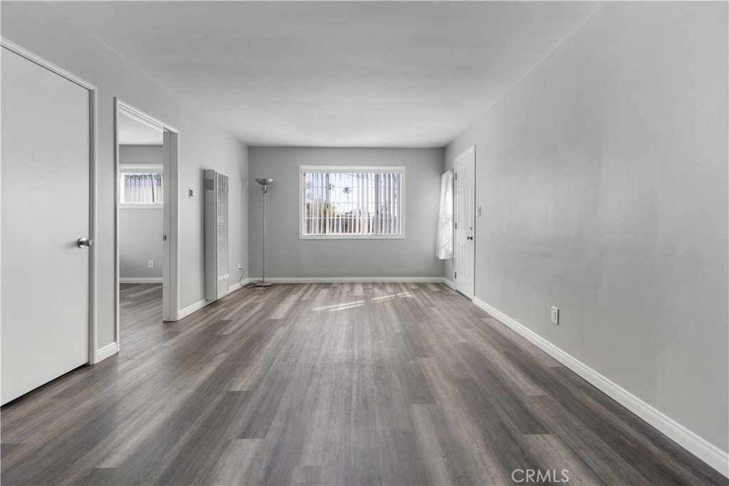 Walk to Beach - Residential Lease