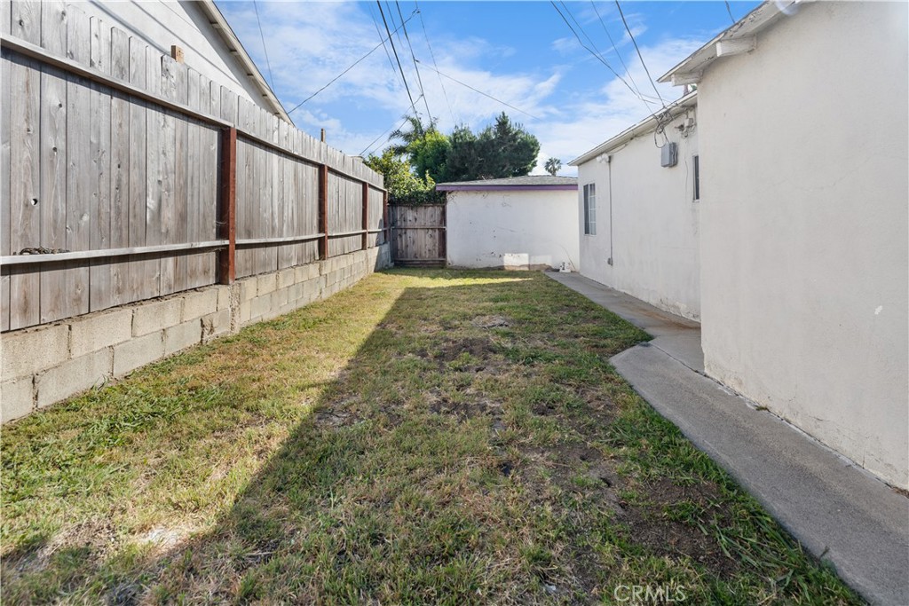 Walk to Beach - Residential Lease