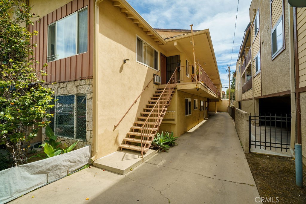 300 E Garfield Avenue