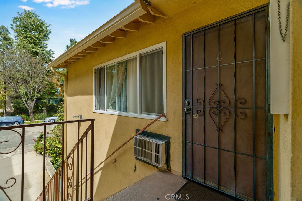 300 E Garfield Avenue
