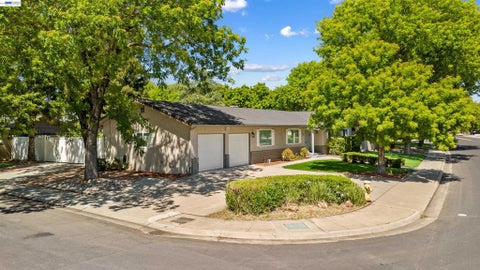 Tiny photo for 705 W Rumble Rd RD, Modesto, CA 95350 (MLS # 41135927)