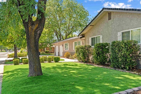 Tiny photo for 705 W Rumble Rd RD, Modesto, CA 95350 (MLS # 41135927)