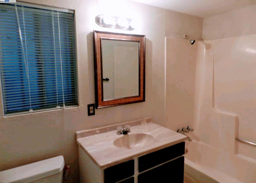 SANANTONIO - Residential Lease