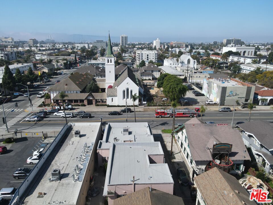 712 Atlantic Avenue