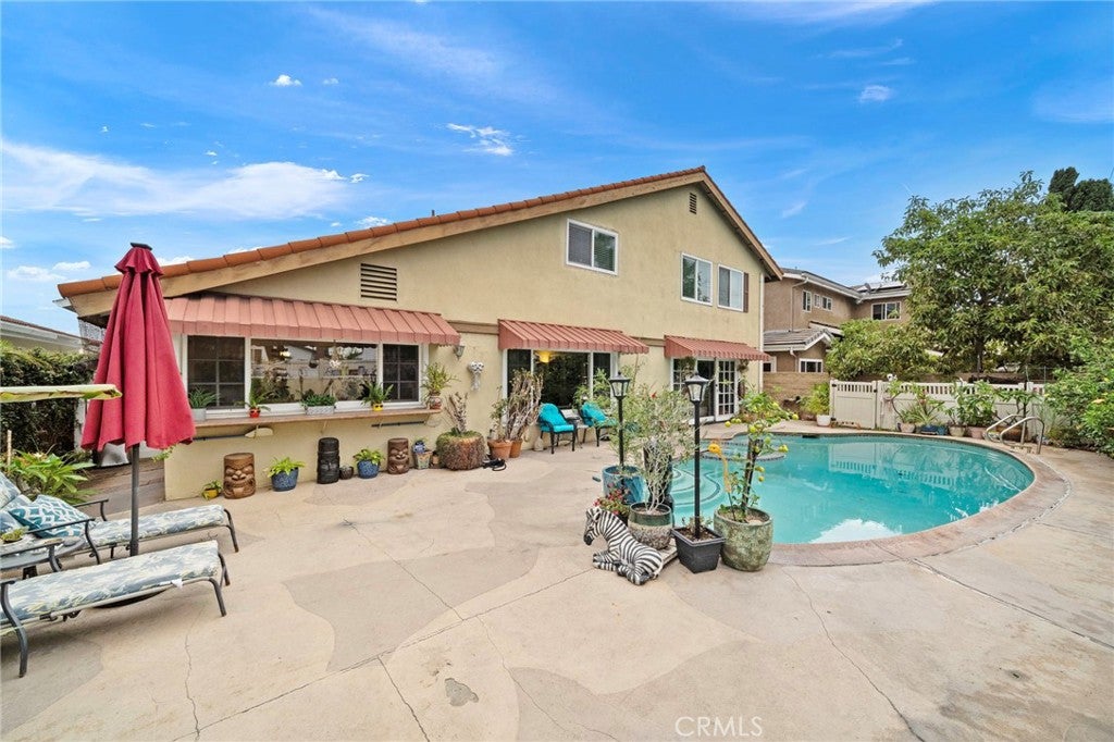 Photo of 622 W Alpine Avenue, Santa Ana, CA 92707 (MLS # OC26229477)