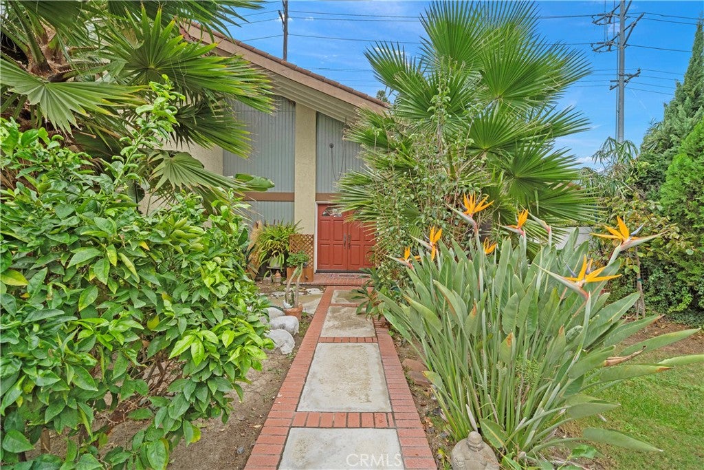 622 W Alpine Avenue