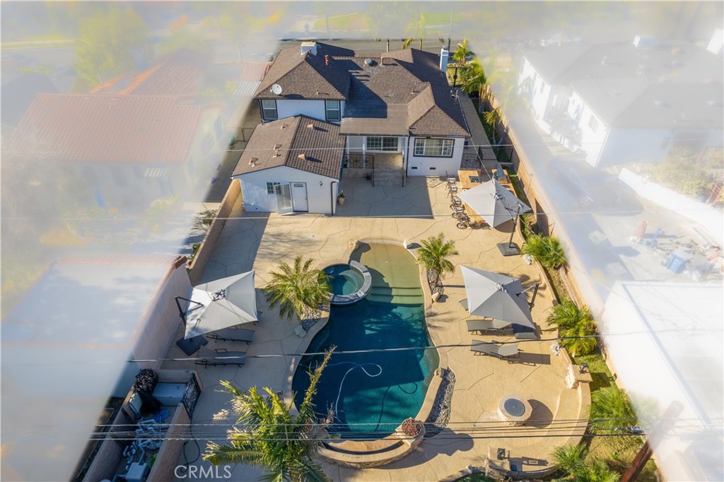 Burbank, California, 91501, United States, 4 Bedrooms Bedrooms, ,4 BathroomsBathrooms,Residential,Active,2045622