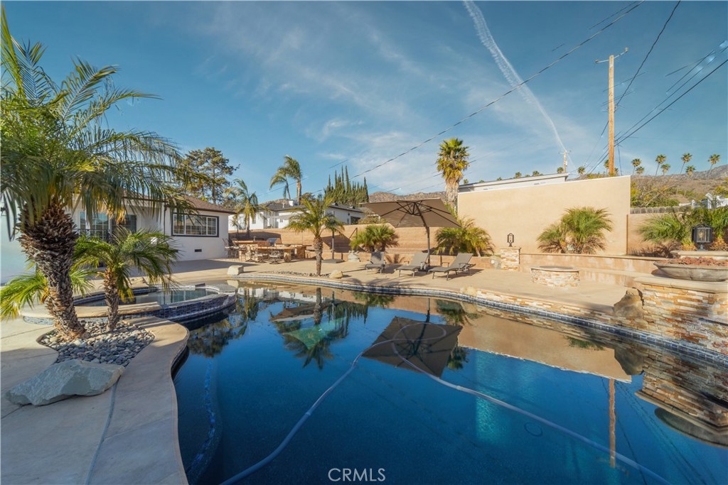Burbank, California, 91501, United States, 4 Bedrooms Bedrooms, ,4 BathroomsBathrooms,Residential,Active,2045622